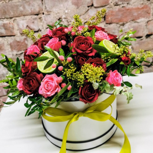 Box with roses Karmen - Large